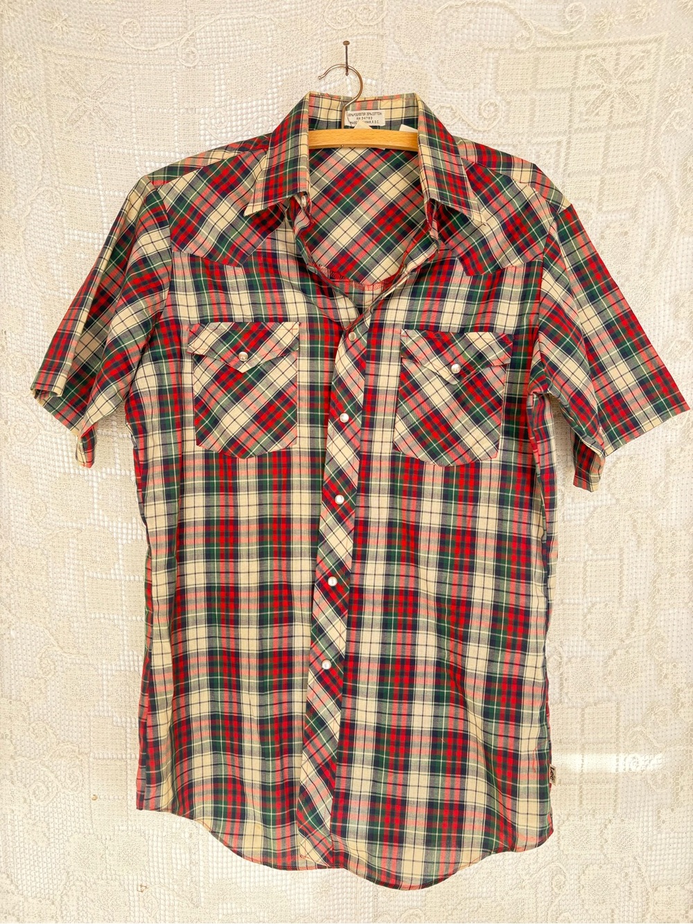 Vintage Classic 80s LEE Red Plaid Short-Sleeve Shirt  Medium with snap pearl